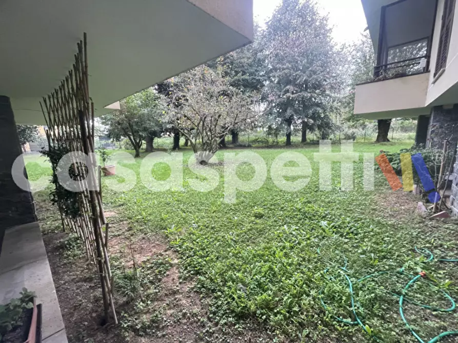 Immagine 4 di Appartamento in vendita  in via guzzafame a Lacchiarella