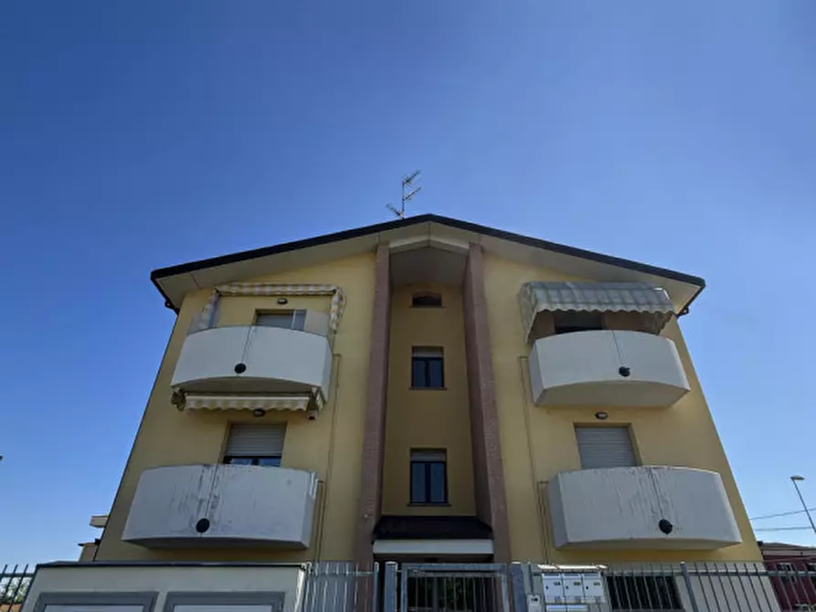 Immagine 1 di Appartamento in vendita  in Via Cesare Gennari, 2 a Torrile