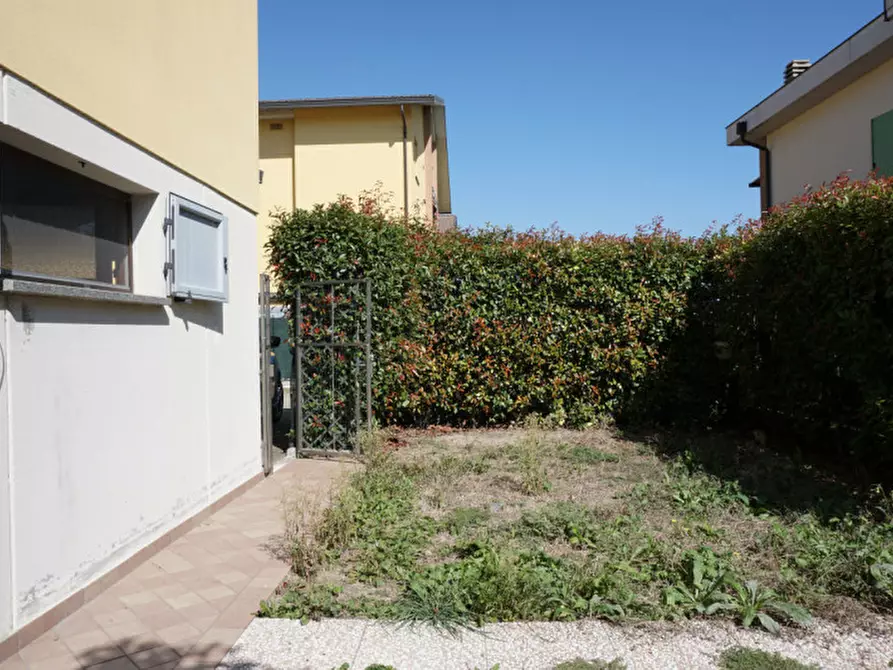 Immagine 5 di Appartamento in vendita  in Via Cesare Gennari, 2 a Torrile