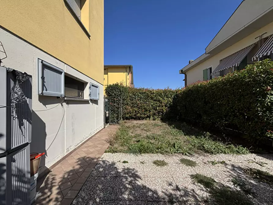 Immagine 31 di Appartamento in vendita  in Via Cesare Gennari, 2 a Torrile