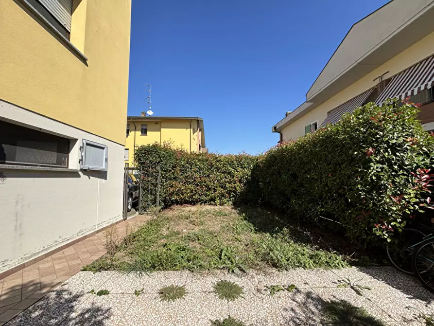 Immagine 31 di Appartamento in vendita  in Via Cesare Gennari, 2 a Torrile