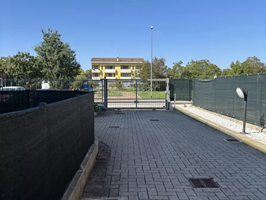 Immagine 33 di Appartamento in vendita  in Via Cesare Gennari, 2 a Torrile