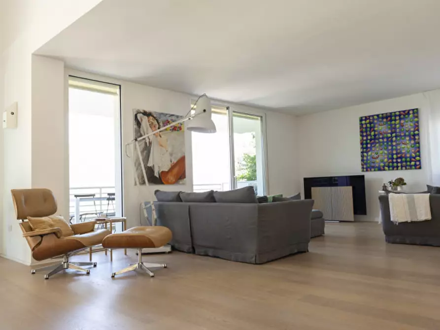 Immagine 8 di Villa in vendita  in Via Nedda Falzolgher a Trento