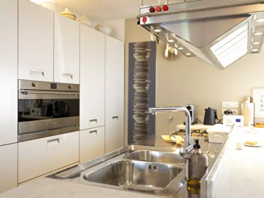 Immagine 12 di Villa in vendita  in Via Nedda Falzolgher a Trento