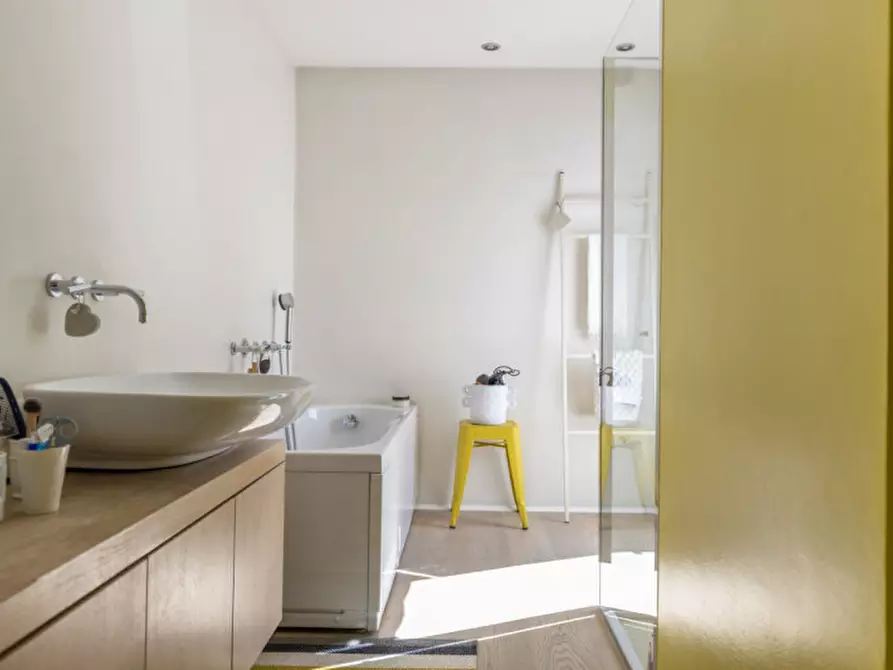 Immagine 39 di Villa in vendita  in Via Nedda Falzolgher a Trento