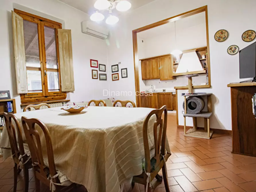 Immagine 3 di Casa indipendente in vendita  a Prato