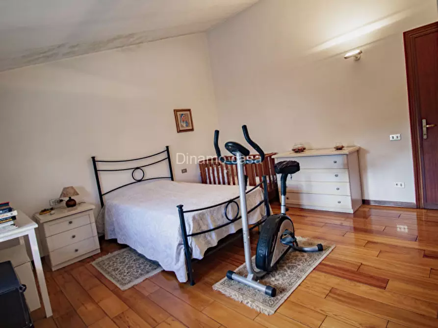 Immagine 7 di Casa indipendente in vendita  a Prato