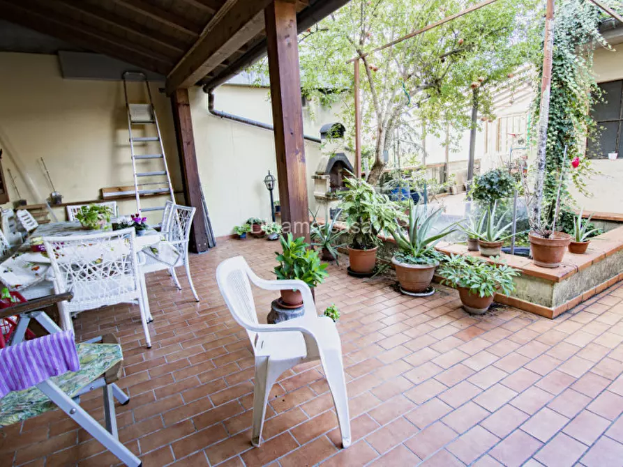 Immagine 12 di Casa indipendente in vendita  a Prato