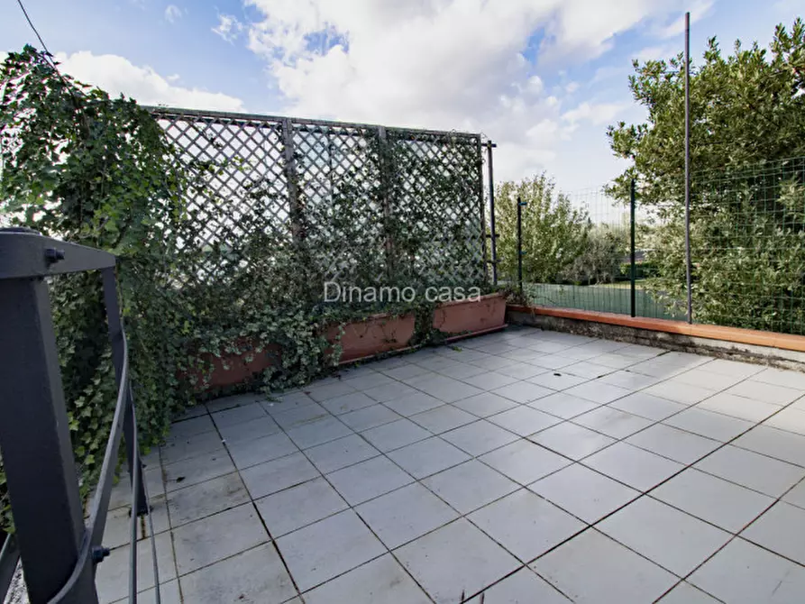 Immagine 25 di Casa indipendente in vendita  a Prato