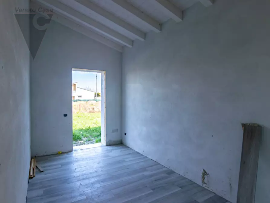 Immagine 15 di Casa indipendente in vendita  a Legnaro