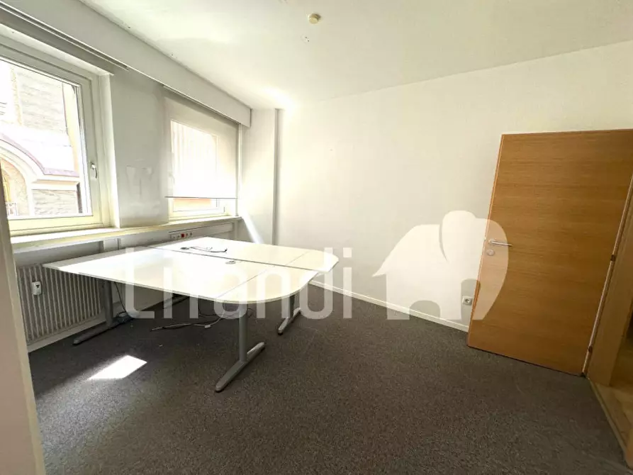 Immagine 5 di Appartamento in vendita  in Theaterplatz - Piazza Teatro a Merano .Meran.