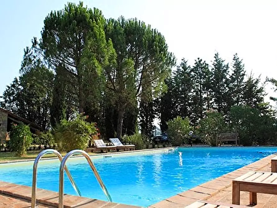 Immagine 1 di Rustico / casale in vendita  a Perugia