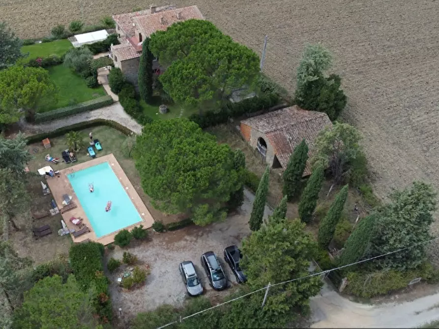Immagine 2 di Rustico / casale in vendita  a Perugia