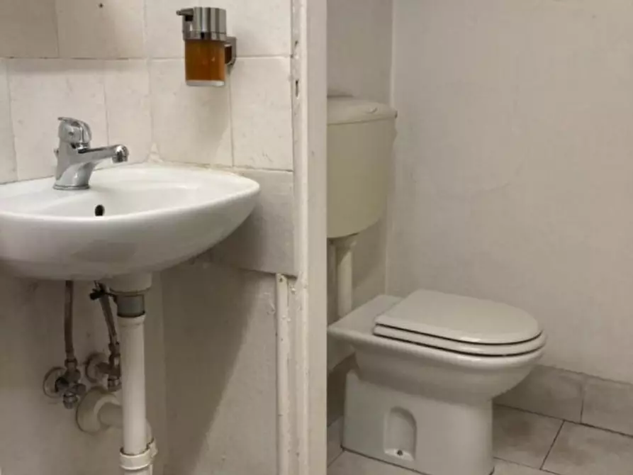 Immagine 7 di Negozio in vendita  in Corso Regina Margherita 183/B a Torino