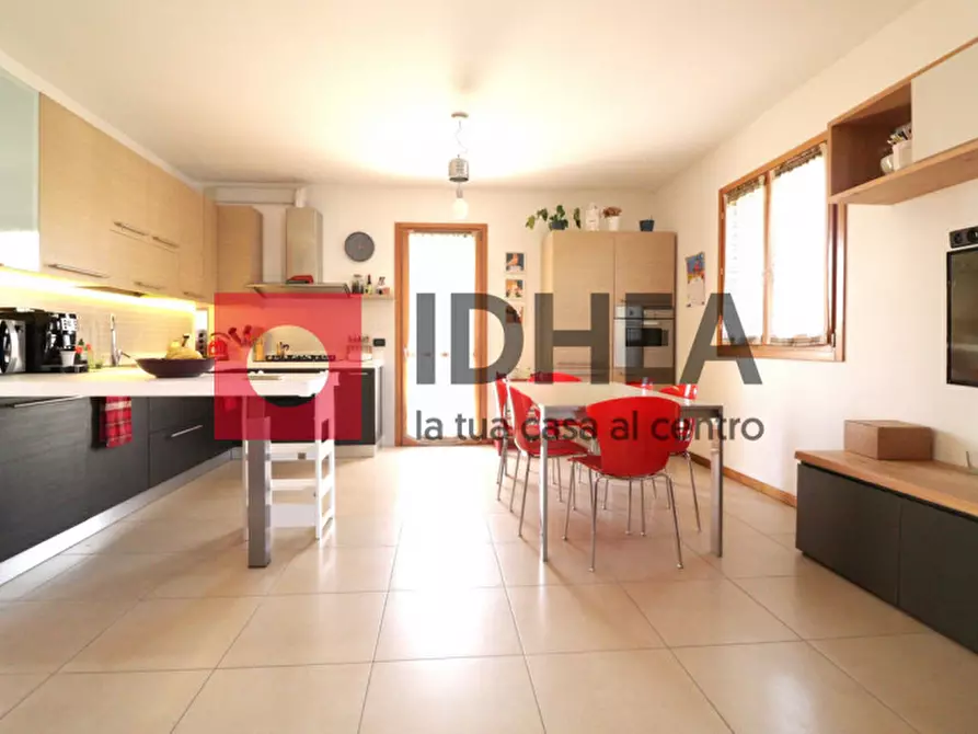 Immagine 1 di Appartamento in vendita  in Via Piave a Farra Di Soligo