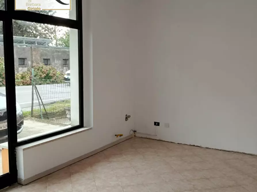 Immagine 4 di Attività commerciale in affitto  a Villa Bartolomea
