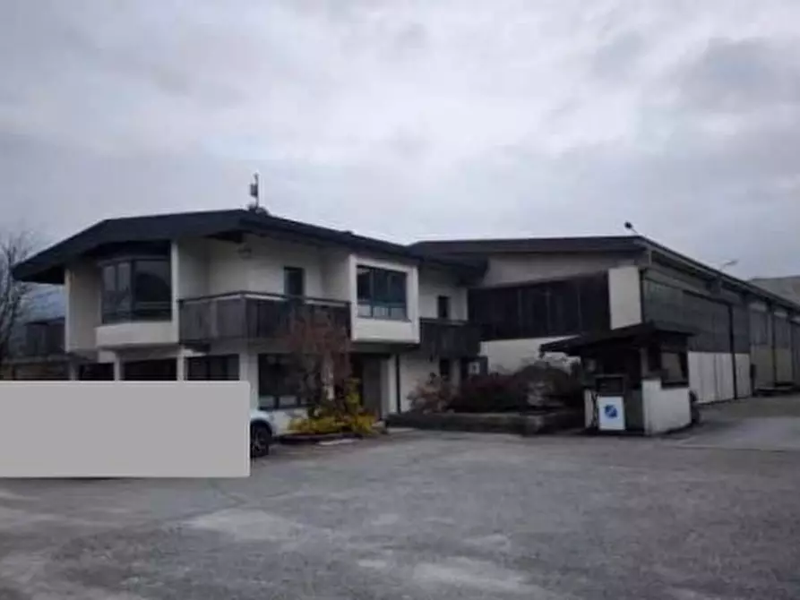 Immagine 1 di Capannone industriale in vendita  in Viale del Lavoro, 60 a Alpago