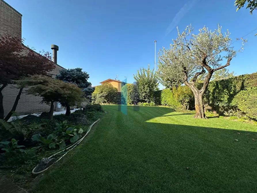 Immagine 5 di Villa in vendita  in VIA PUGLIA a Leno