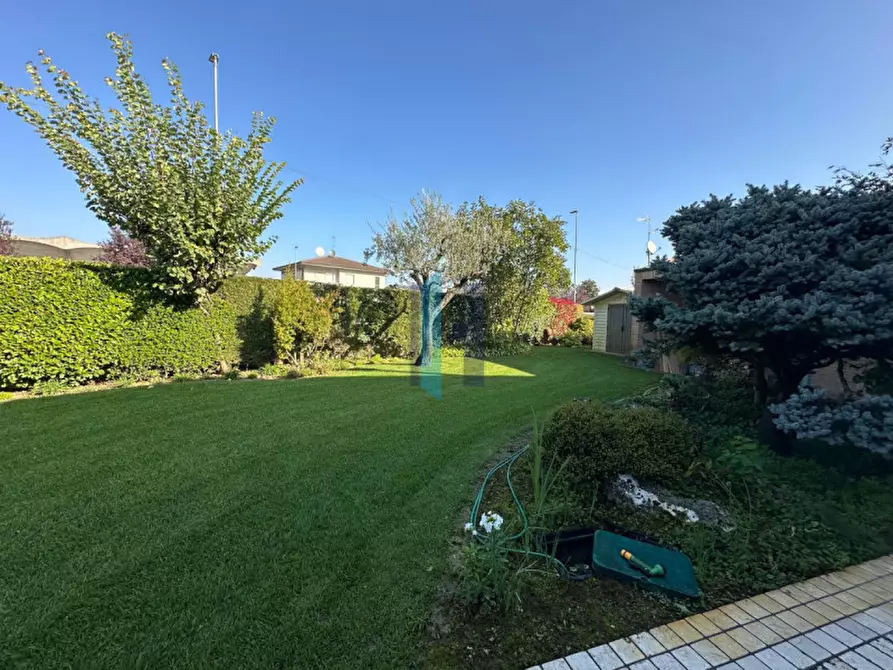 Immagine 6 di Villa in vendita  in VIA PUGLIA a Leno