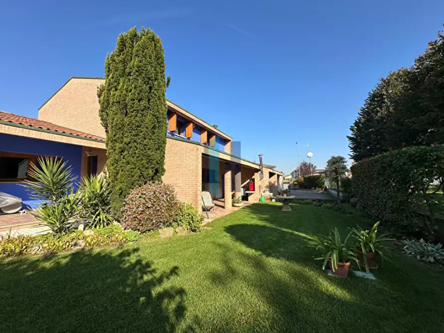 Immagine 14 di Villa in vendita  in VIA PUGLIA a Leno