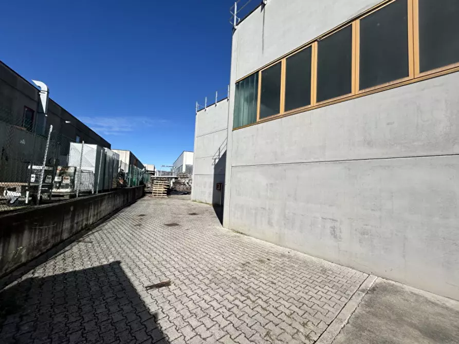 Immagine 5 di Capannone industriale in affitto  in Via Alessandro Volta a Veggiano