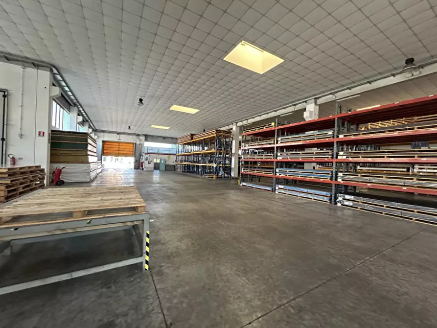 Immagine 21 di Capannone industriale in affitto  in Via Alessandro Volta a Veggiano
