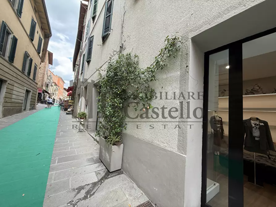 Immagine 5 di Negozio in vendita  in Via del Forte a Castiglione Del Lago