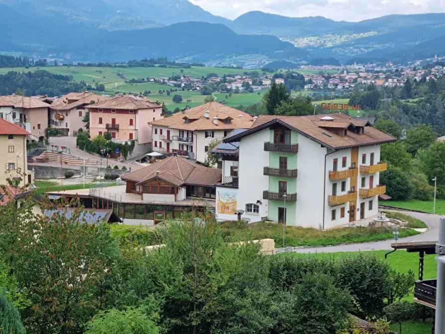 Immagine 1 di Hotel in vendita  a Amblar-Don