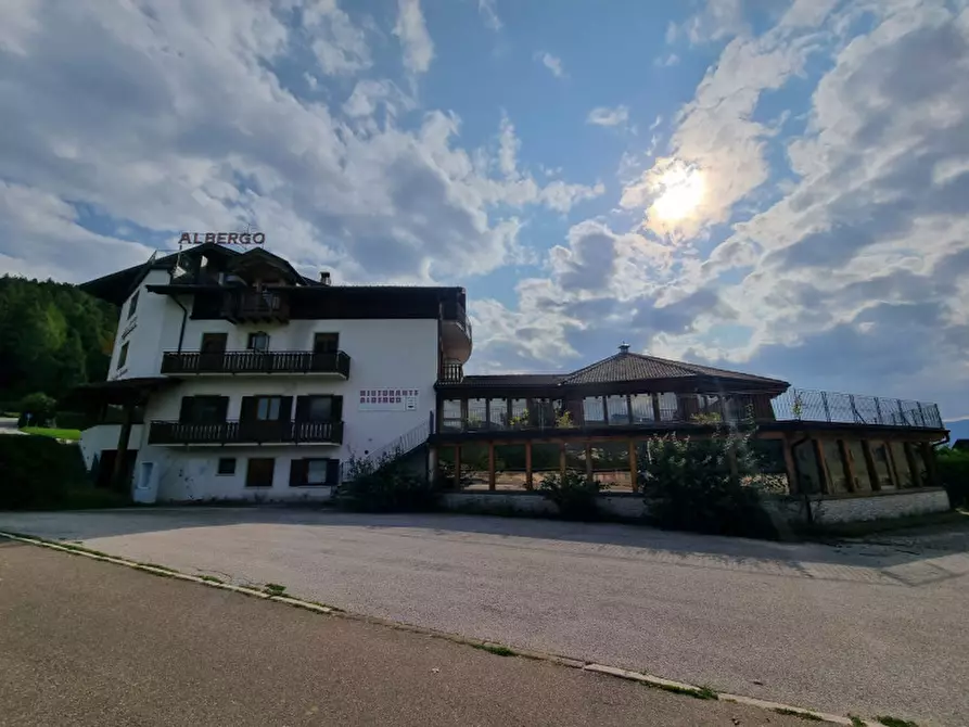 Immagine 4 di Hotel in vendita  a Amblar-Don