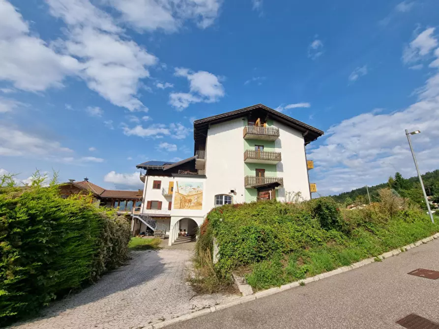 Immagine 12 di Hotel in vendita  a Amblar-Don