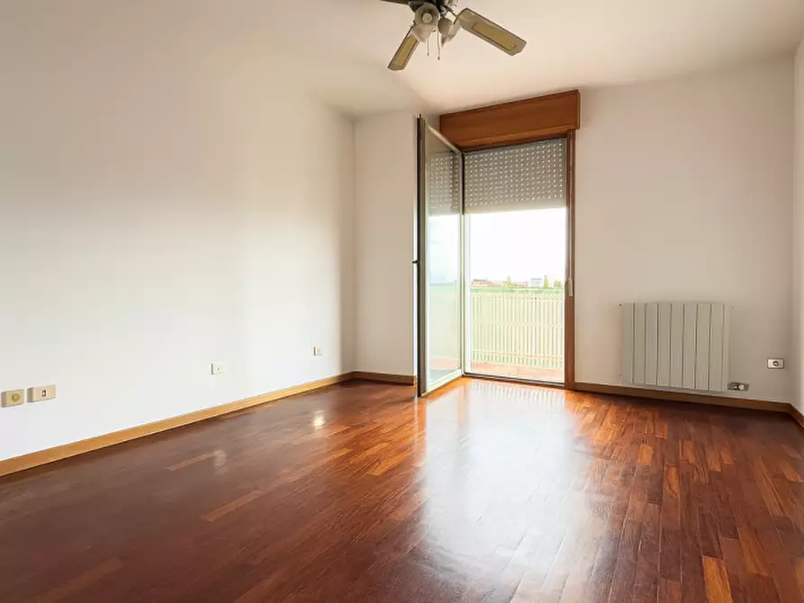 Immagine 5 di Appartamento in vendita  in VIA F. PETRARCA a San Bonifacio