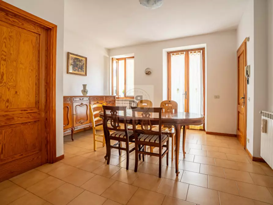 Immagine 2 di Appartamento in vendita  in vicolo del pozzo a Manerba Del Garda