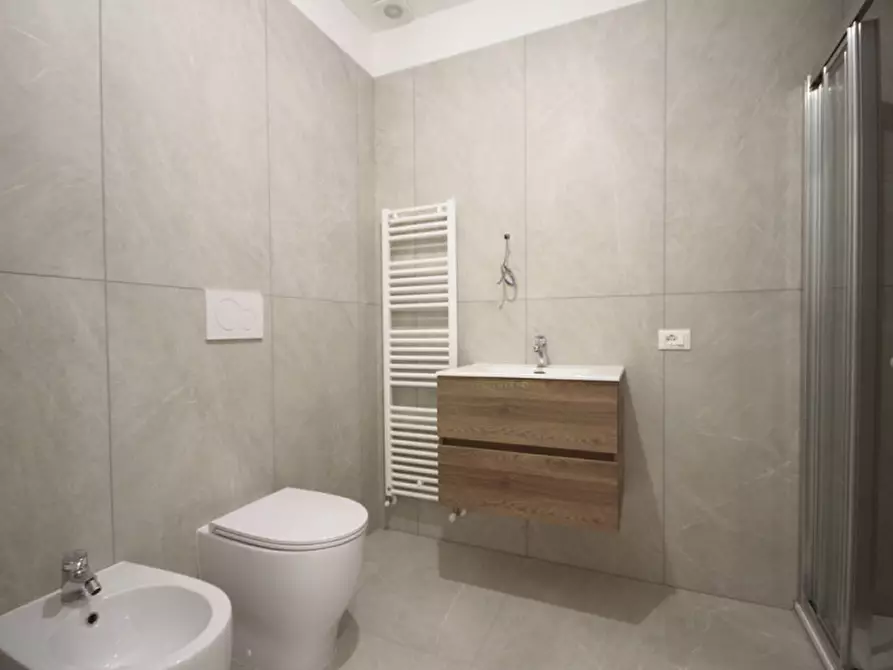 Immagine 10 di Appartamento in vendita  in Viale Livorno a Riccione