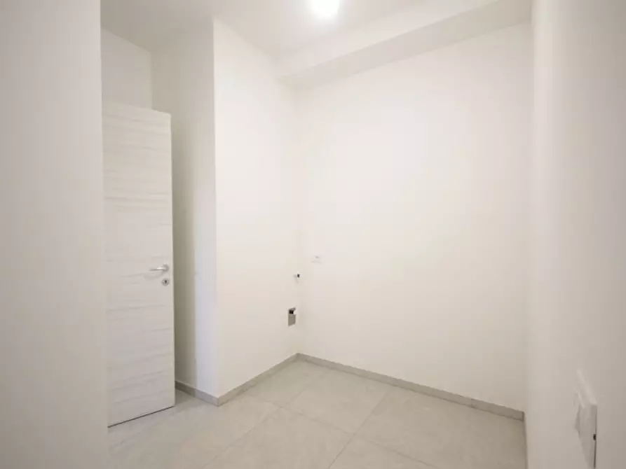 Immagine 11 di Appartamento in vendita  in Viale Livorno a Riccione