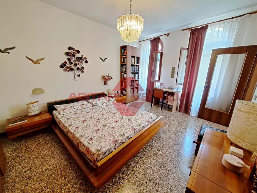 Immagine 15 di Casa indipendente in vendita  in Riva Giovanni Diacono a Venezia