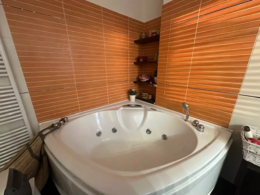 Immagine 18 di Villa in vendita  in Strada provinciale di Fratticiola Selvatica a Perugia