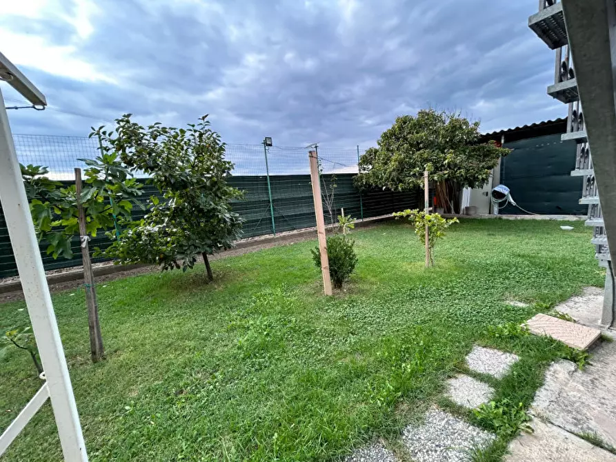 Immagine 34 di Villetta a schiera in vendita  in Via Pieve a Gualtieri