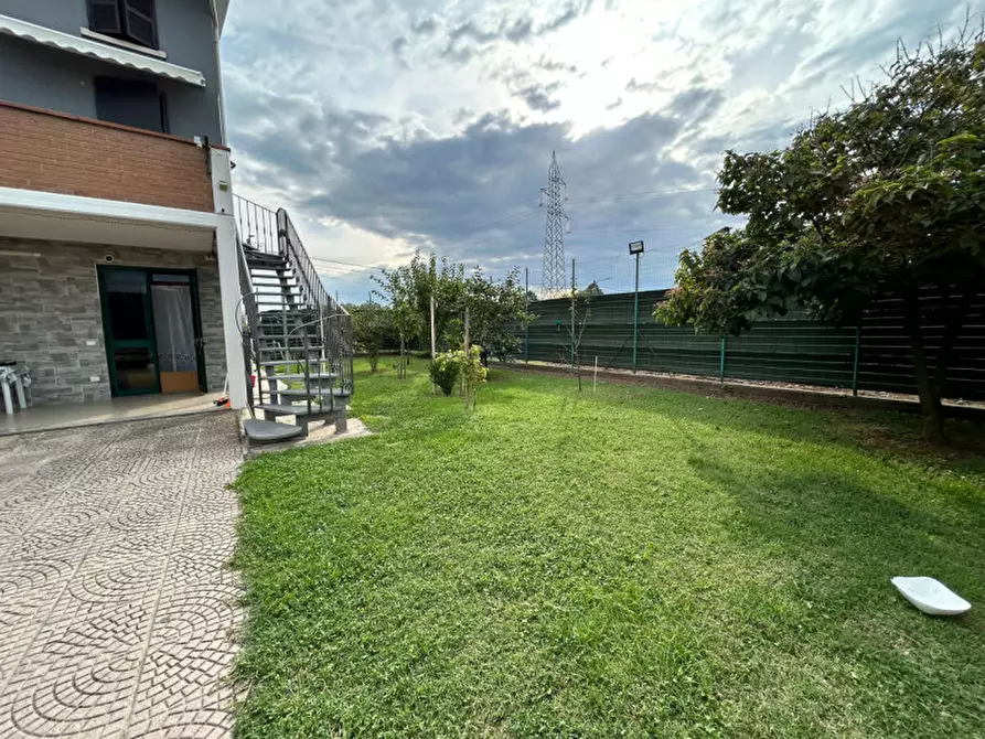 Immagine 35 di Villetta a schiera in vendita  in Via Pieve a Gualtieri