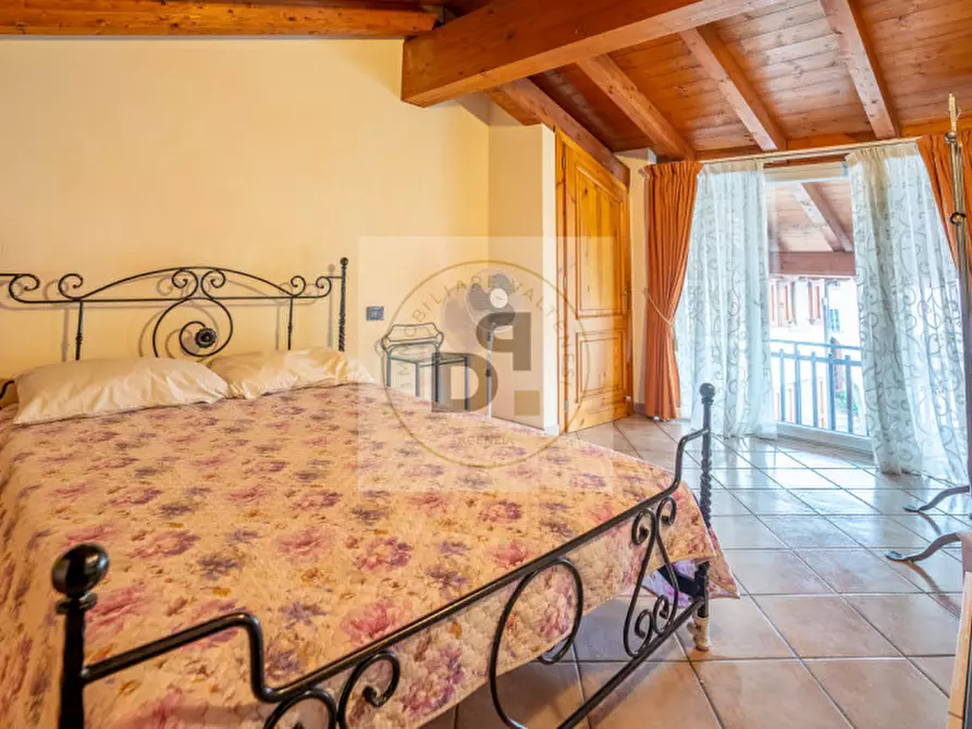 Immagine 28 di Casa bifamiliare in vendita  in Vicolo del Pozzo a Manerba Del Garda