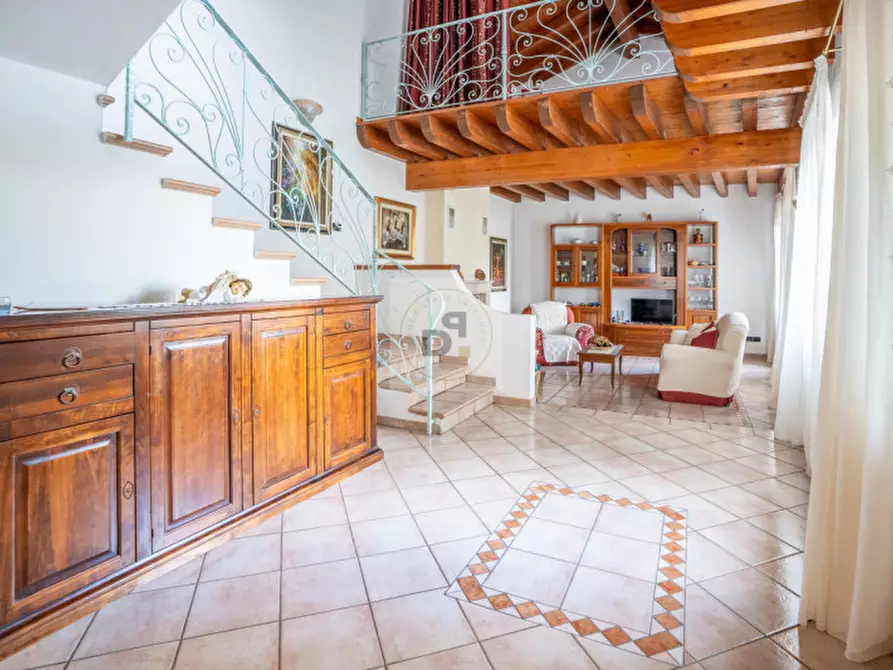 Immagine 7 di Bed & Breakfast in vendita  in Vicolo del Pozzo a Manerba Del Garda