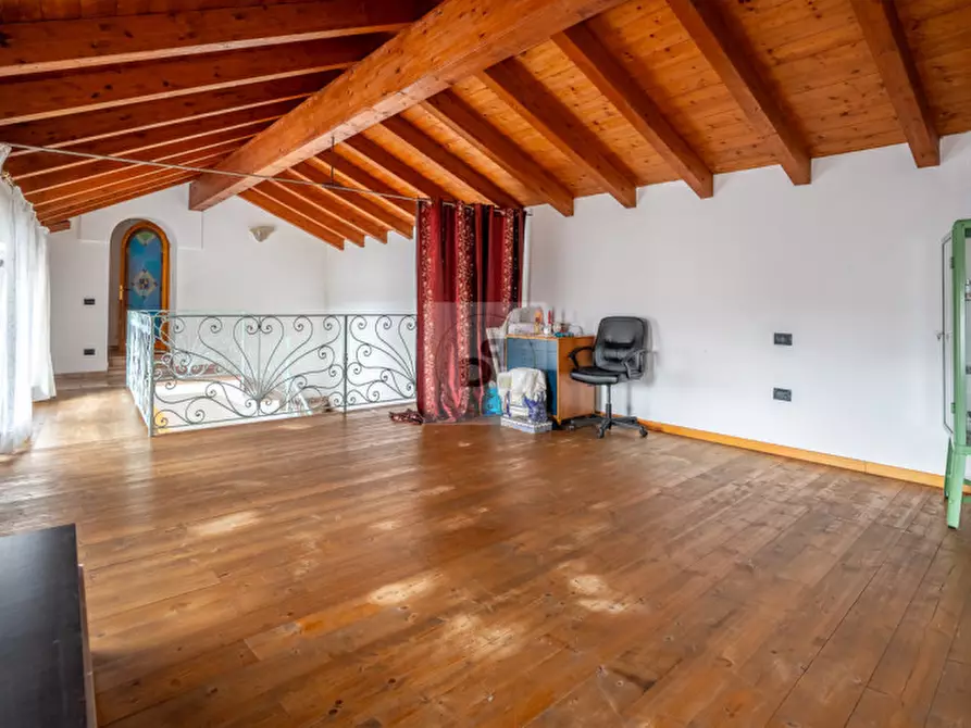 Immagine 12 di Bed & Breakfast in vendita  in Vicolo del Pozzo a Manerba Del Garda