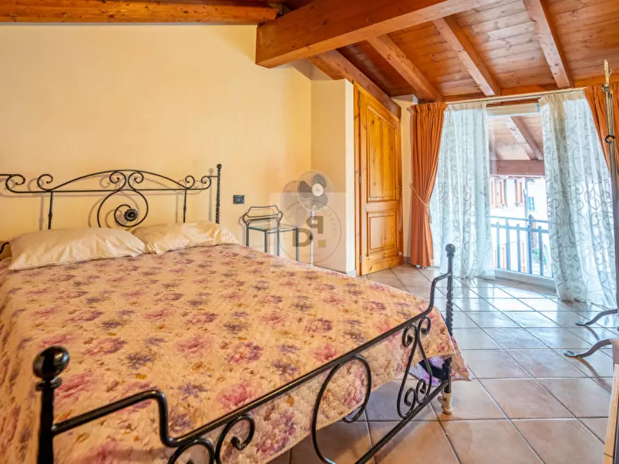Immagine 22 di Bed & Breakfast in vendita  in Vicolo del Pozzo a Manerba Del Garda