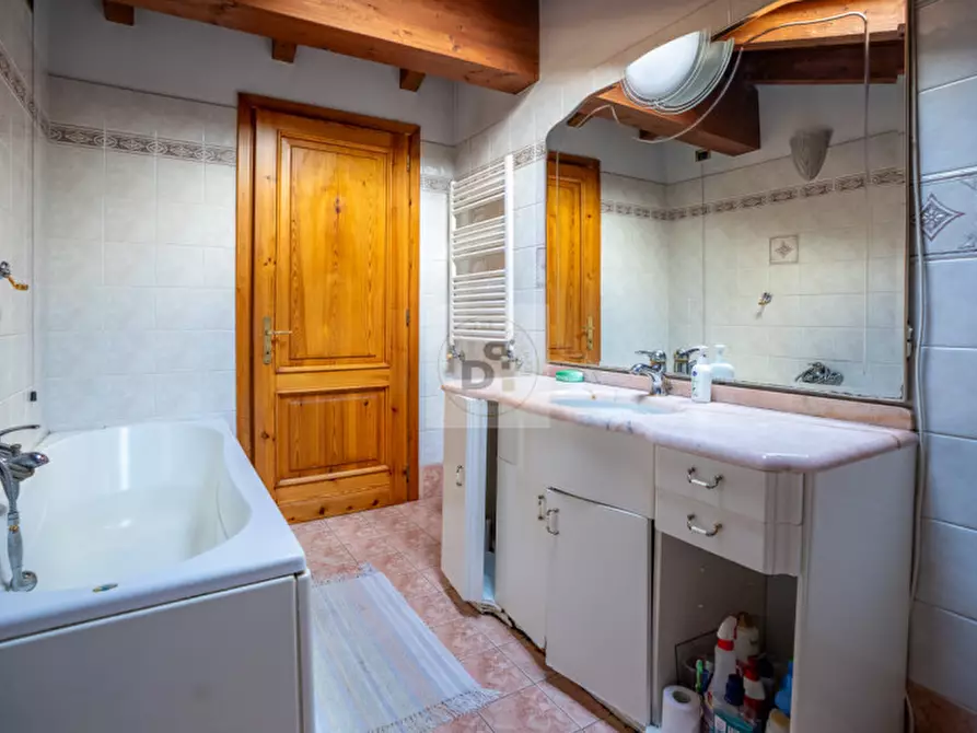 Immagine 24 di Bed & Breakfast in vendita  in Vicolo del Pozzo a Manerba Del Garda