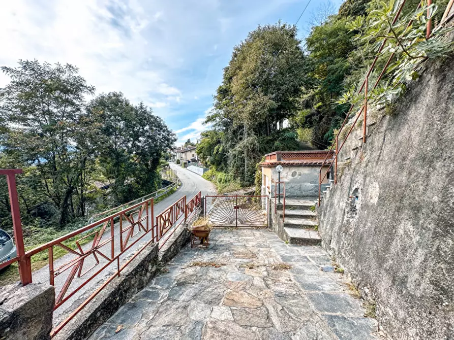 Immagine 26 di Casa indipendente in vendita  in corso risorgimento 395 a Ghiffa