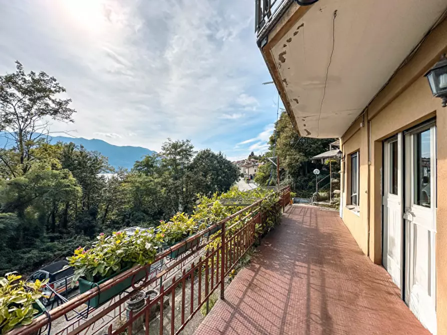 Immagine 28 di Casa indipendente in vendita  in corso risorgimento 395 a Ghiffa