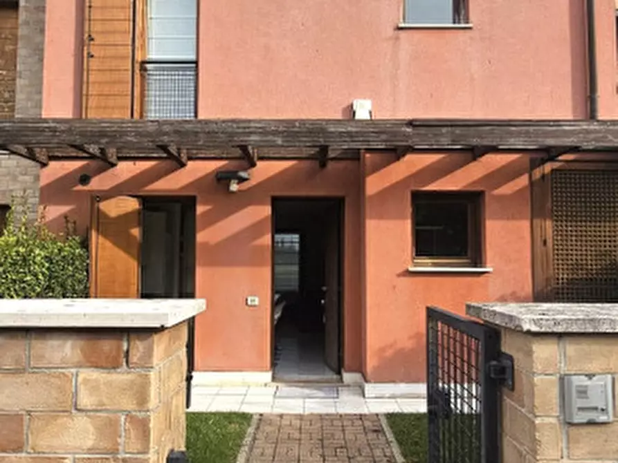 Immagine 2 di Villetta a schiera in vendita  in Via Peter Reichegger 25 a Jesolo