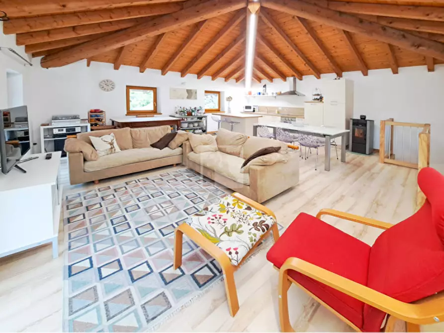 Immagine 1 di Appartamento in vendita  in Piazza Indipendenza a Ledro