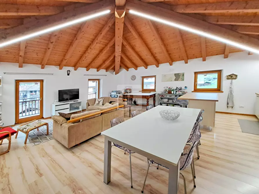 Immagine 3 di Appartamento in vendita  in Piazza Indipendenza a Ledro