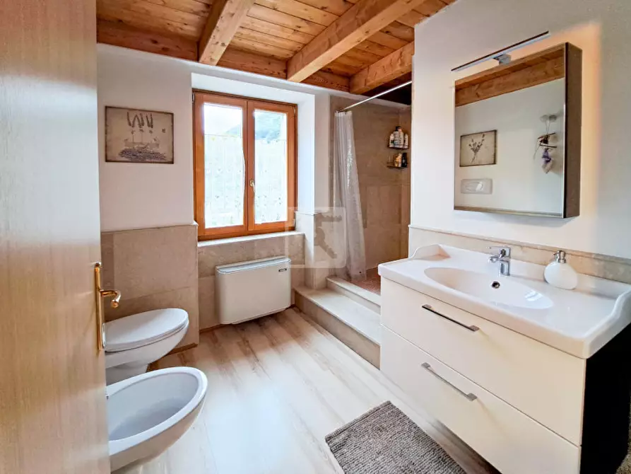 Immagine 11 di Appartamento in vendita  in Piazza Indipendenza a Ledro