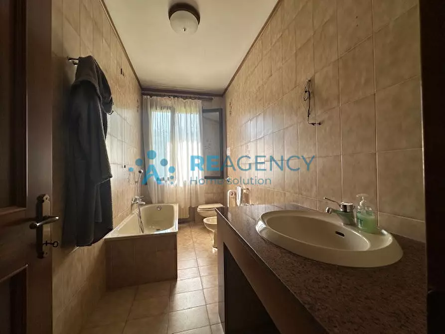 Immagine 13 di Casa indipendente in vendita  a Castelgomberto